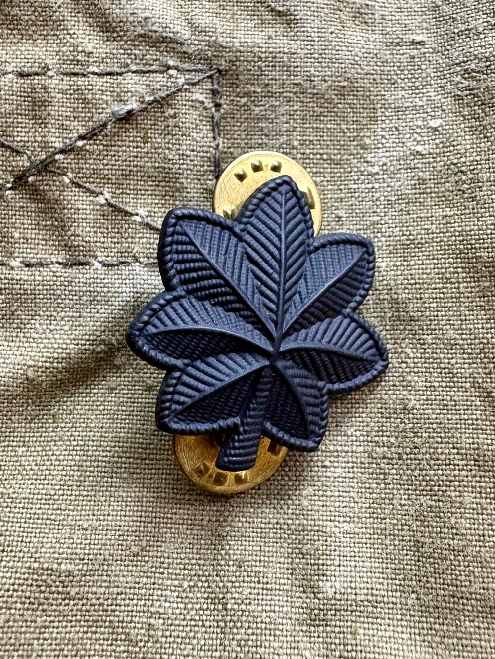US Army Major Oak Leaf Insignia Pin Lieutenant Colonel Metal Badge USA Military